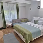 Varfal Ii Apartament *