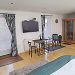 Varfal Ii Apartament Eger